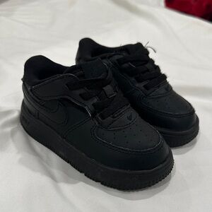 Nike Kids Black Low-Top Sneakers